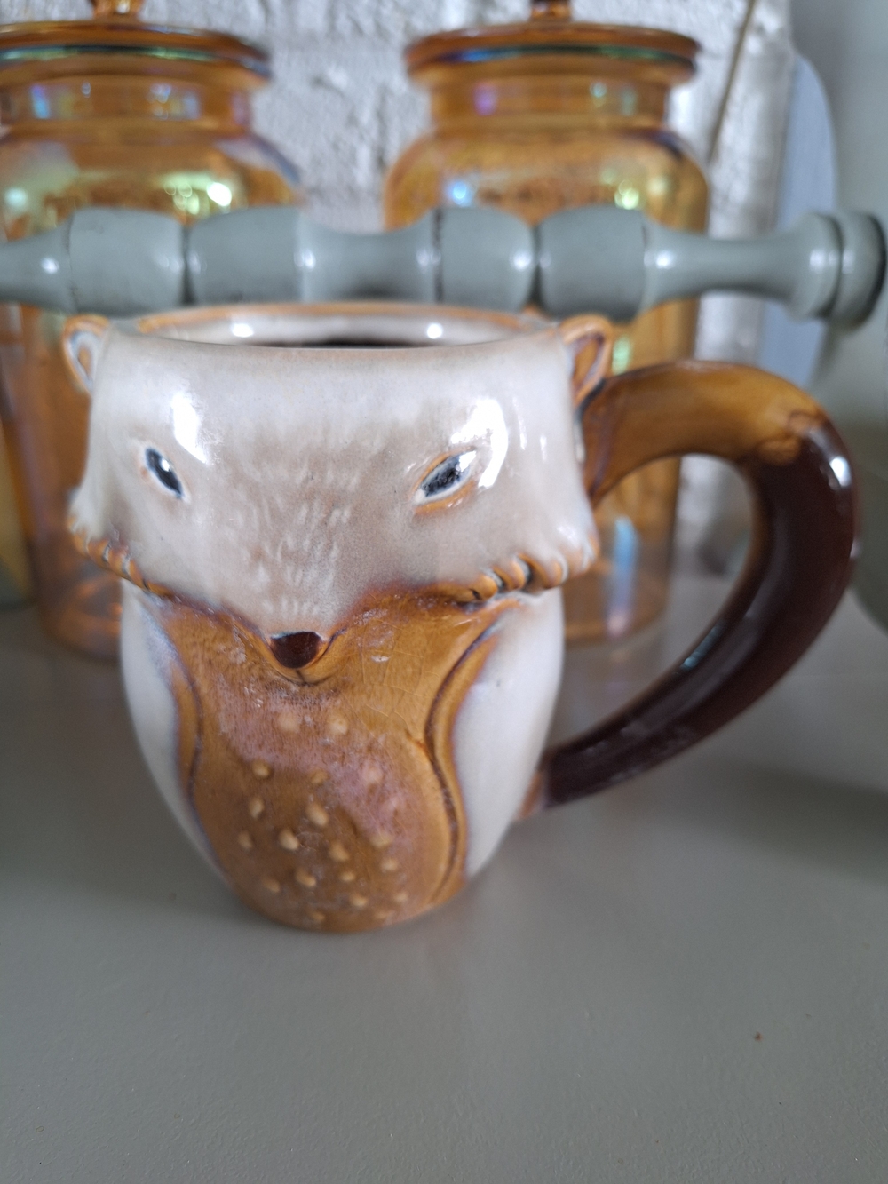 Gibson Home 18 oz Handcrafted Fox Ceramic Mug in Brown and Cream